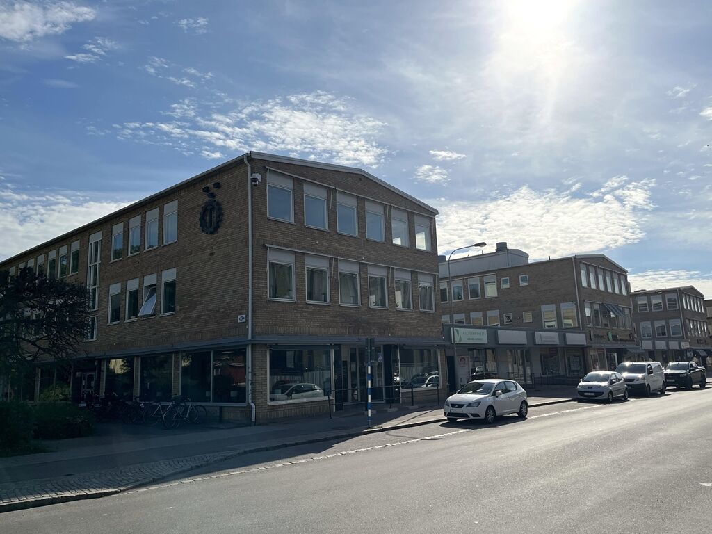 Laxöringen 28