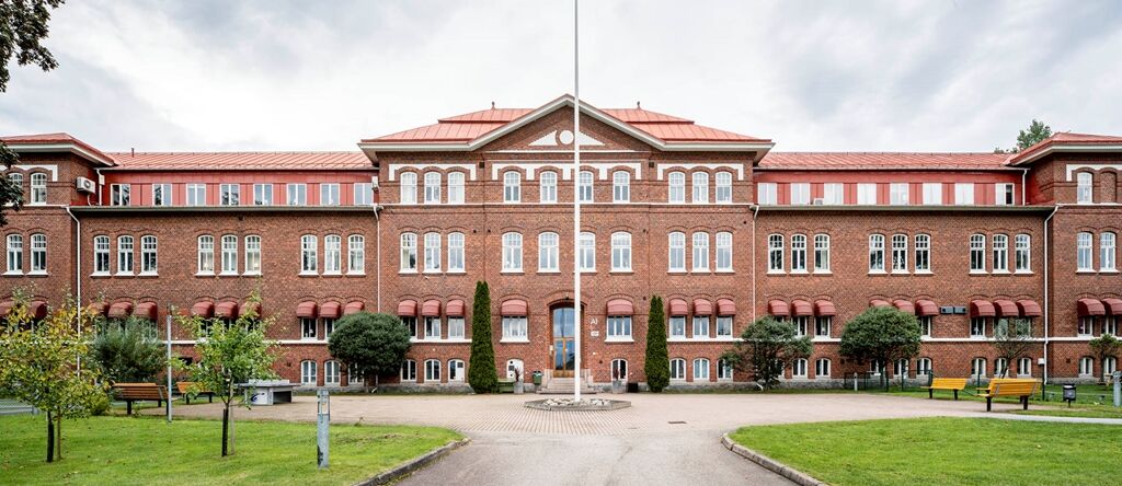 Körsbärsträdet 1